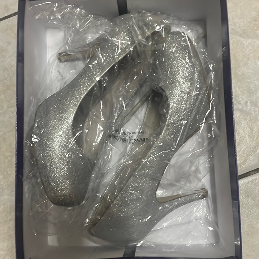 Madden girl glitter pumps